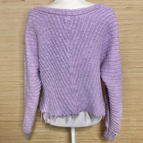 Free People Purple Large Knit Boatneck Fringe Hem Pullover Crop Sweater XS - Picture 4 of 5